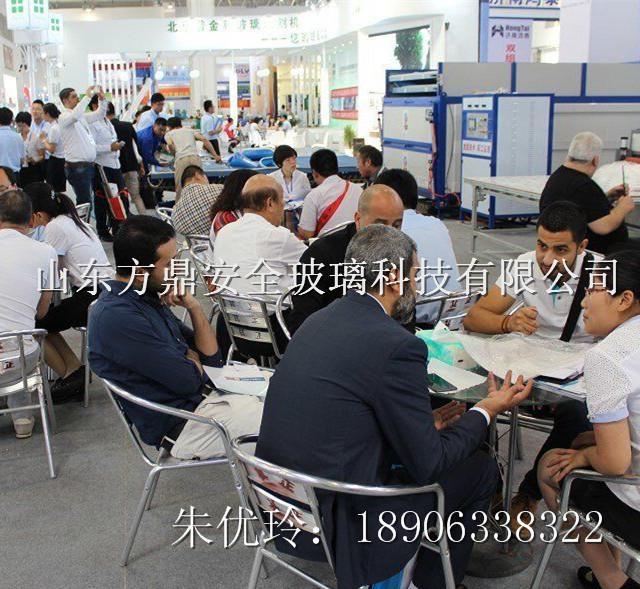 2015年 款夾膠玻璃設備上市