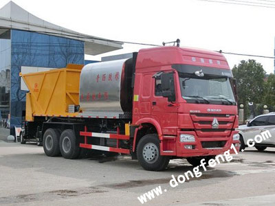 陜西_哪里有賣同步碎石封層車？ 程力同步碎石封層車廠家_廠家直銷更省錢