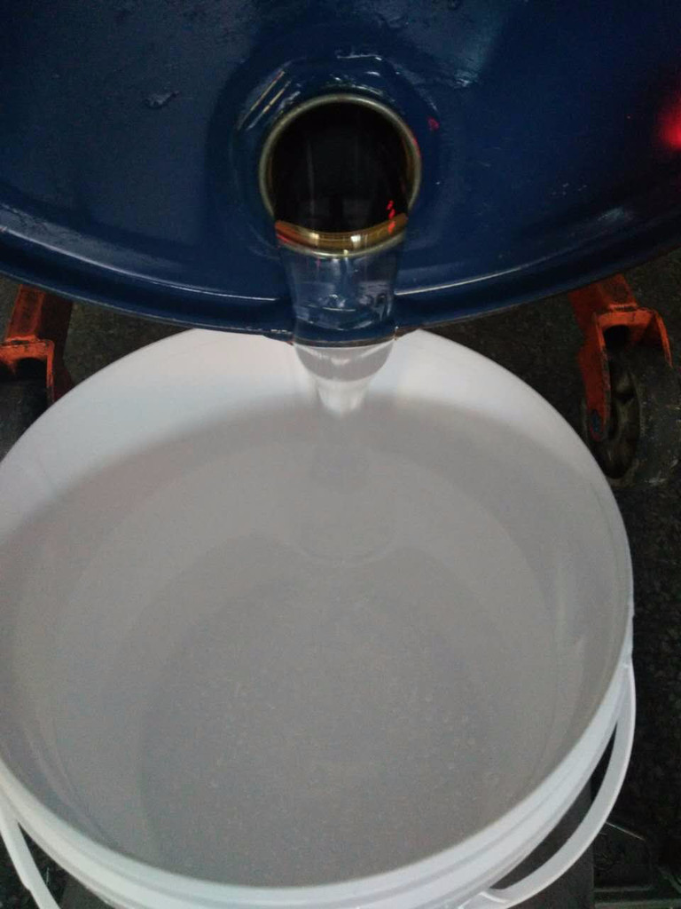 東莞廠價銷售二甲基硅油 優質高粘度 耐高低溫 二甲基硅油 6萬CS硅油杰臣60000 潤滑油、阻尼油